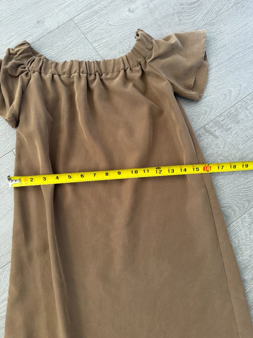 H&M Brown Off Shoulder Shift Dress Women’s Size 4 EUR 34 Short Sleeve - Picture 6 of 7